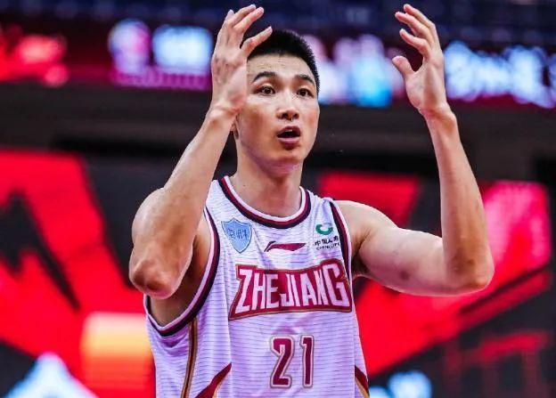 所以，苏知鱼很难相信，自己的恩公，自己那个如神兵天降、无所不能的恩公，也会是某个大家族的公子哥出身。